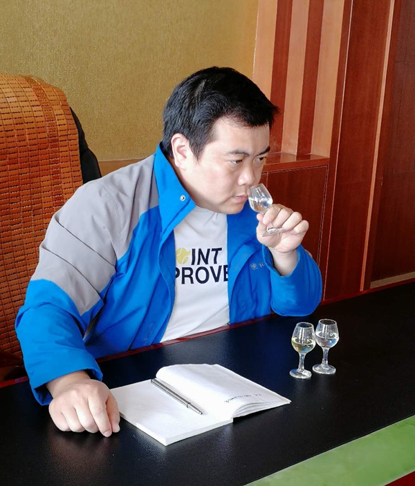 張明_副本1.jpg 張明_副本1.jpg